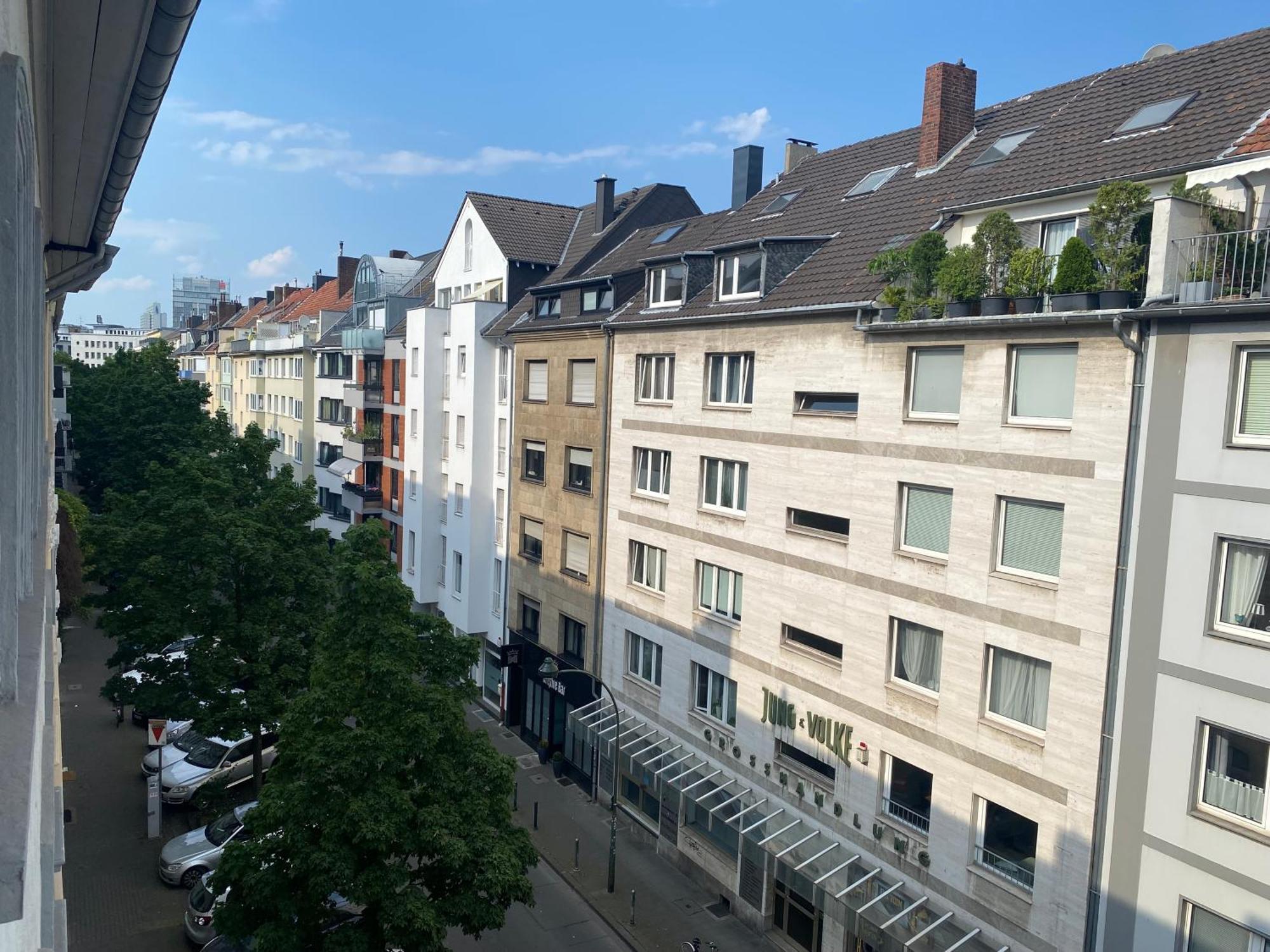 Hotel Petite Koenigsallee Self Check-In デュッセルドルフ エクステリア 写真
